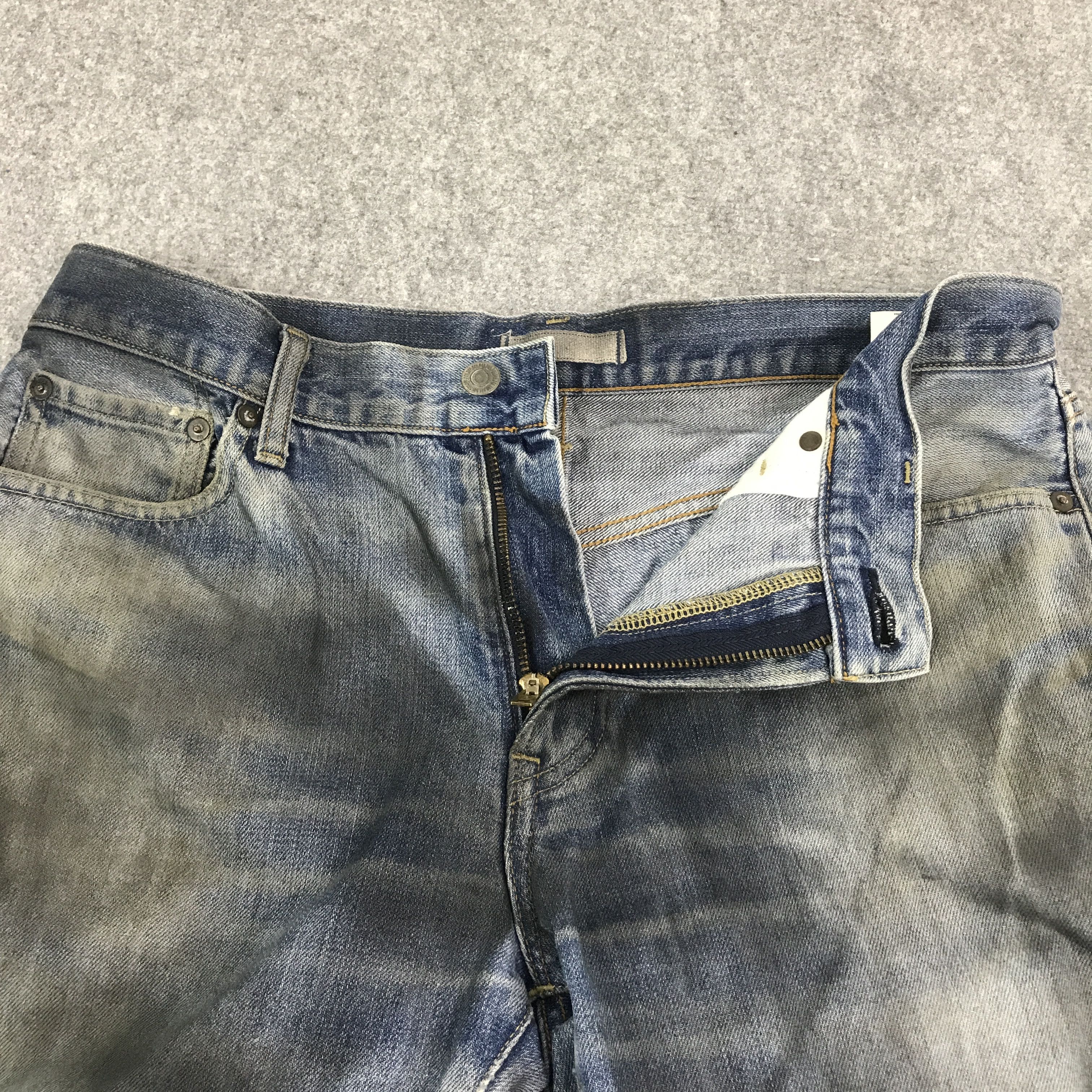 Uniqlo uniqlo distressed japan black sprey style jeans pants Size US 32 / EU 48 - 7 Thumbnail