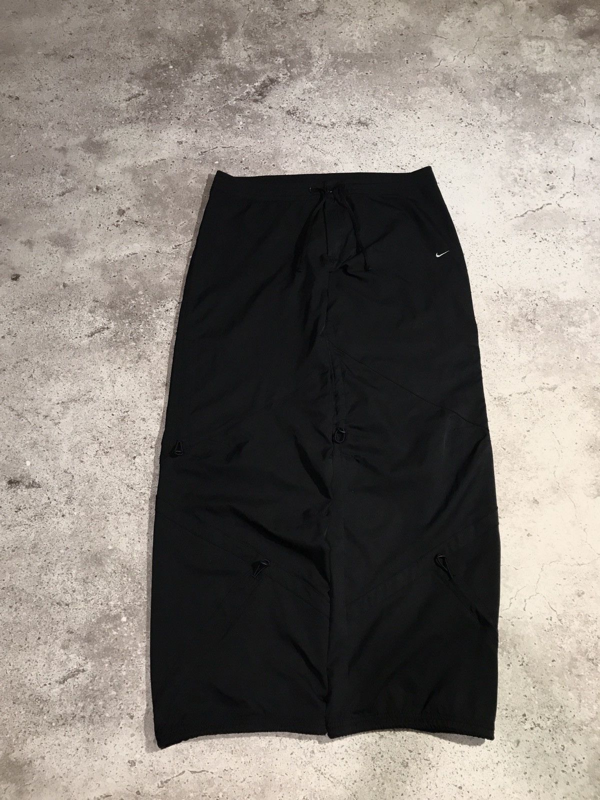 Nike × Vintage Vintage Y2K Nike Track Pants Embroiled Swoosh Black Size 34" / US 12 / IT 48 - 1 Thumbnail