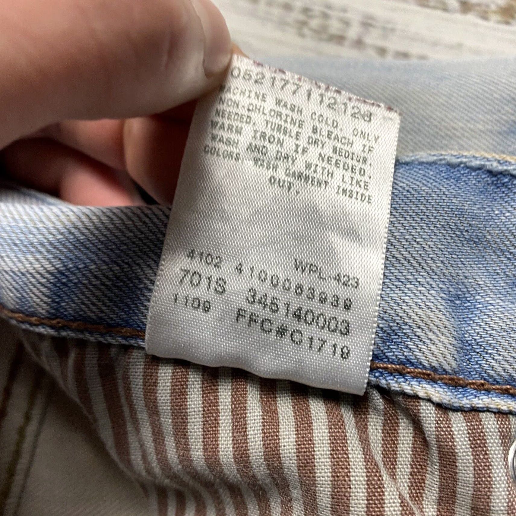 Levi's LEVIS SLIM STRAIGHT 514 ACCENTED POCKET DISTRESSED LIGHT WASH JEANS 33X31 Y2K Size US 33 - 7 Thumbnail