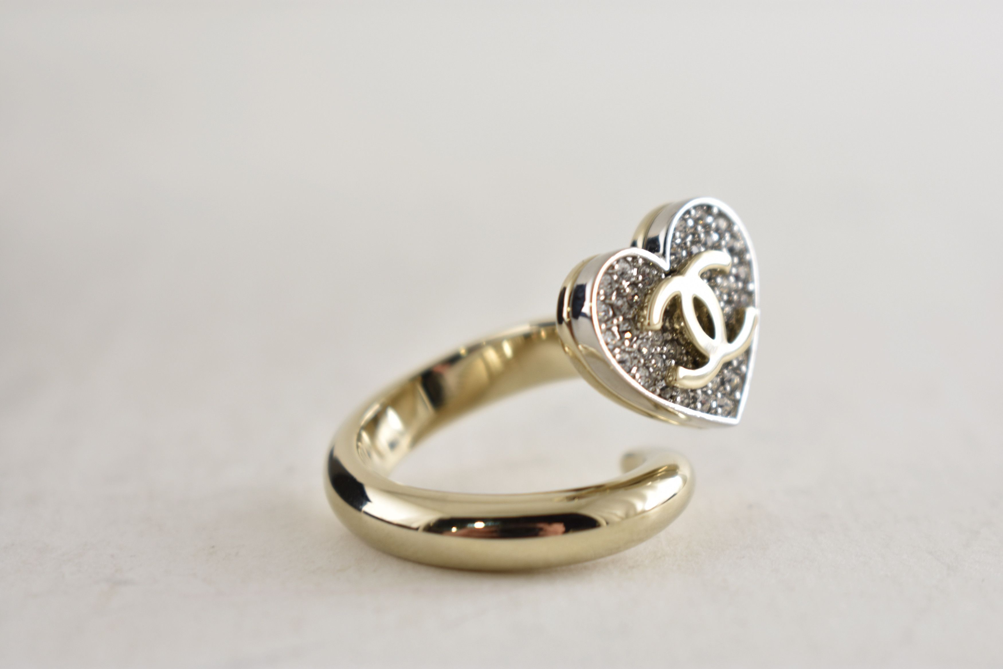 Chanel Chanel 26P Silver Gold Crystal Heart CC Logo Spiral Ring 52 Size ONE SIZE - 12 Thumbnail