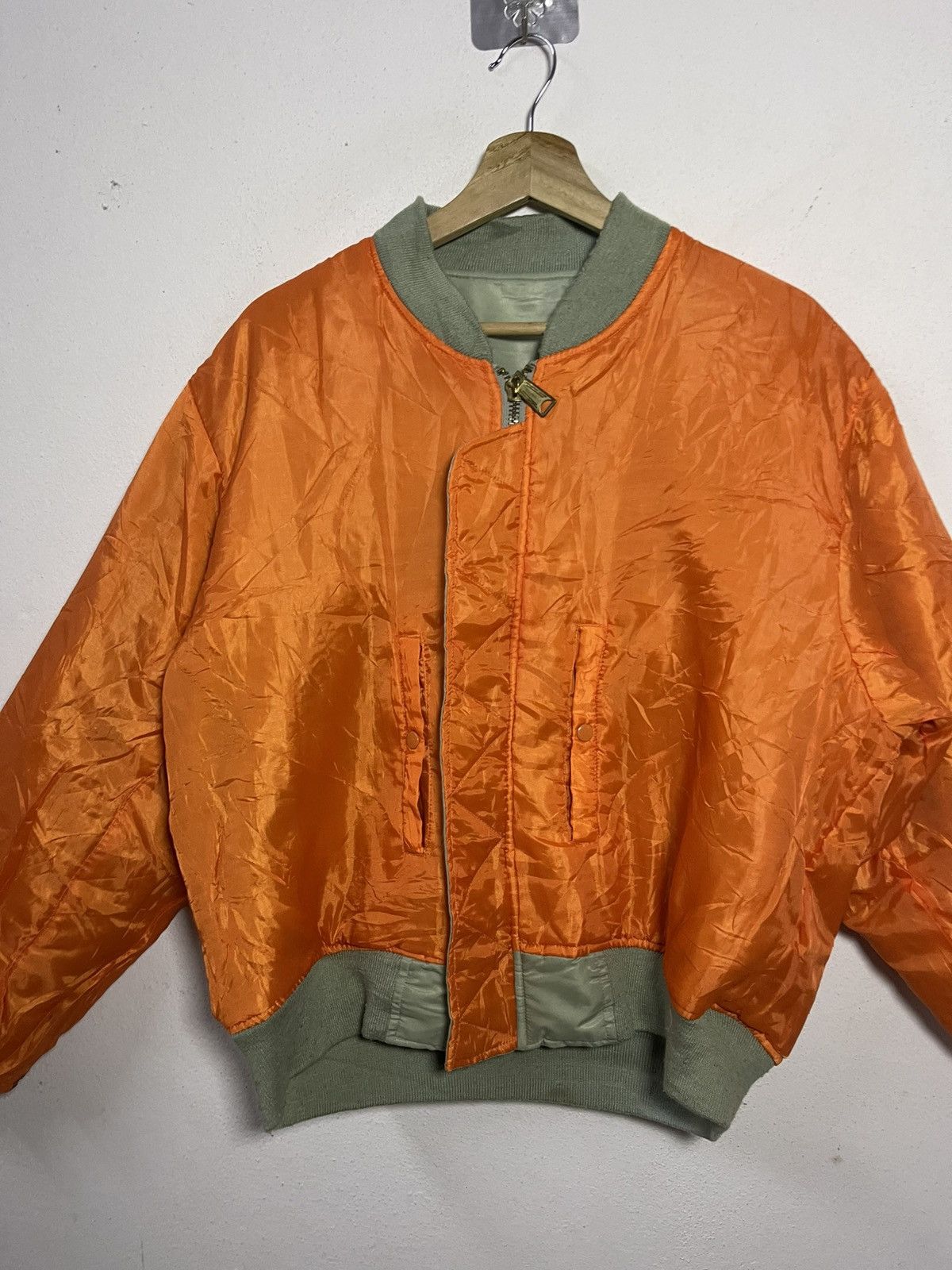 Vintage Vintage Warm Heart Reversible MA-1 Military Bomber Jacket Size US L / EU 52-54 / 3 - 12 Thumbnail