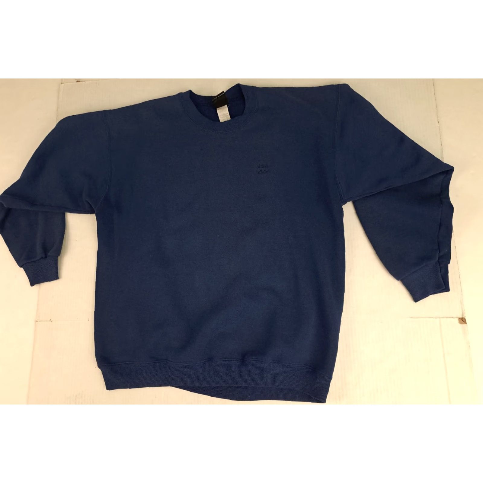 X-LARGE VINTAGE USA Made Dark Blue Embroidered Sweatshirt X-Large J. C. Penney Sweatshirt Unisex Adults 90s Size US XL / EU 56 / 4 - 4 Thumbnail