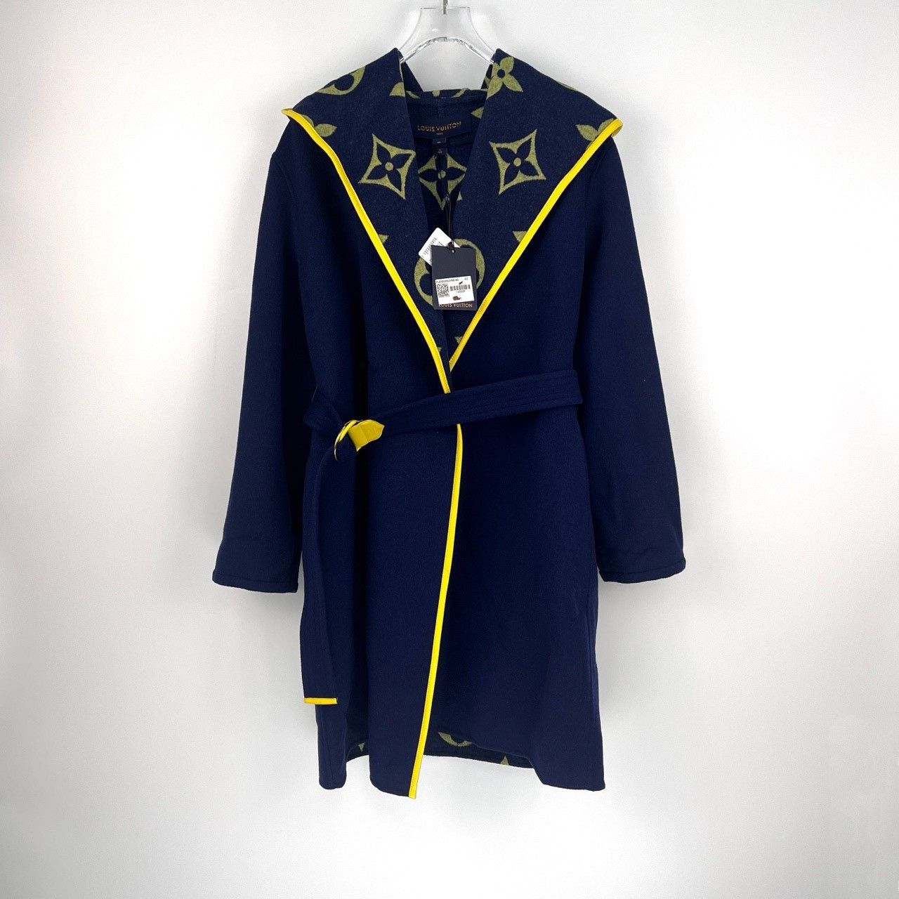 Louis Vuitton Louis Vuitton Blue and yellow color contrast full logo hood Size US XXS / EU 40 - 3 Thumbnail