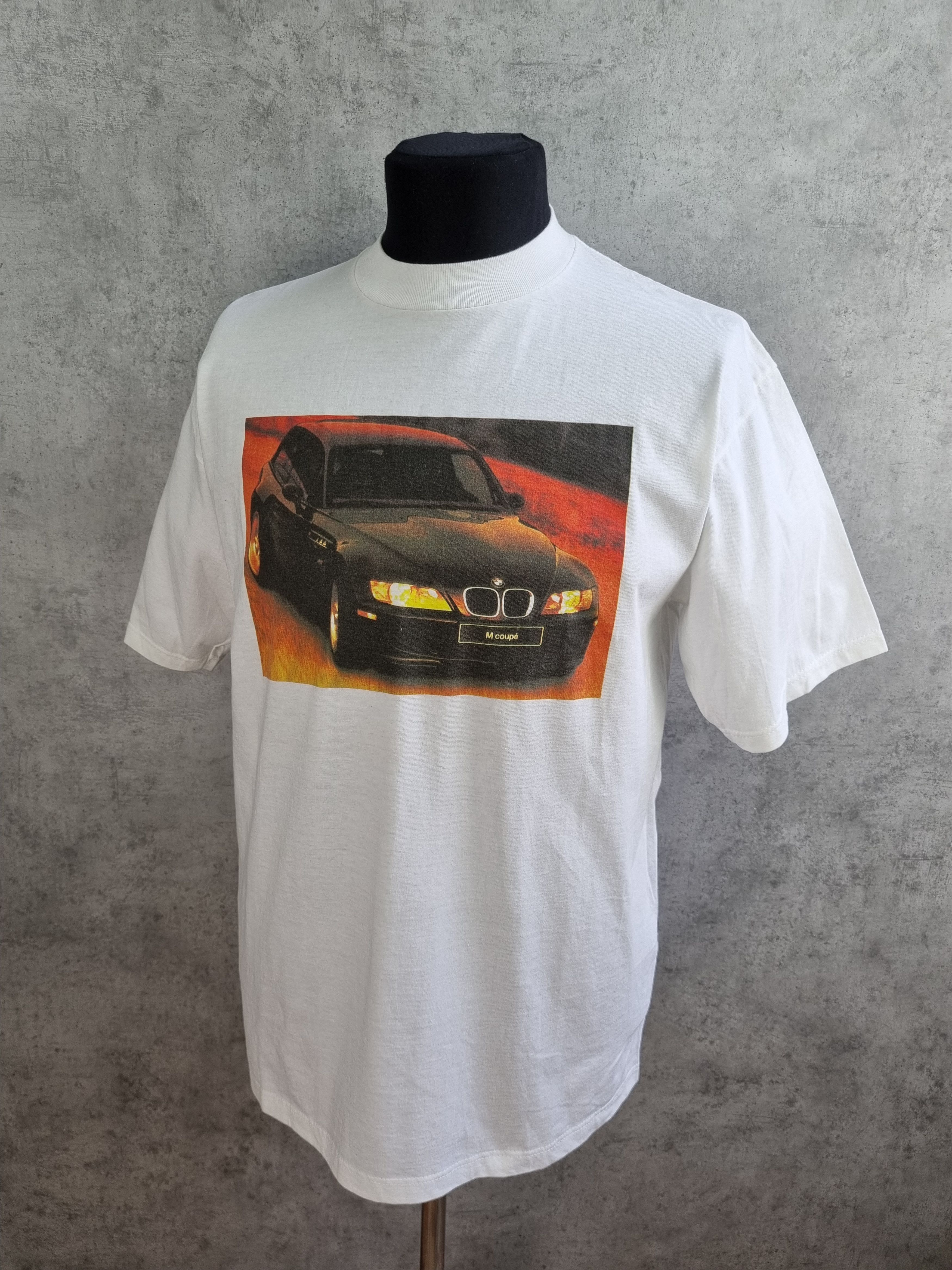 Vintage Vintage BMW Made in Scotland Tee Shirt Size US L / EU 52-54 / 3 - 5 Thumbnail