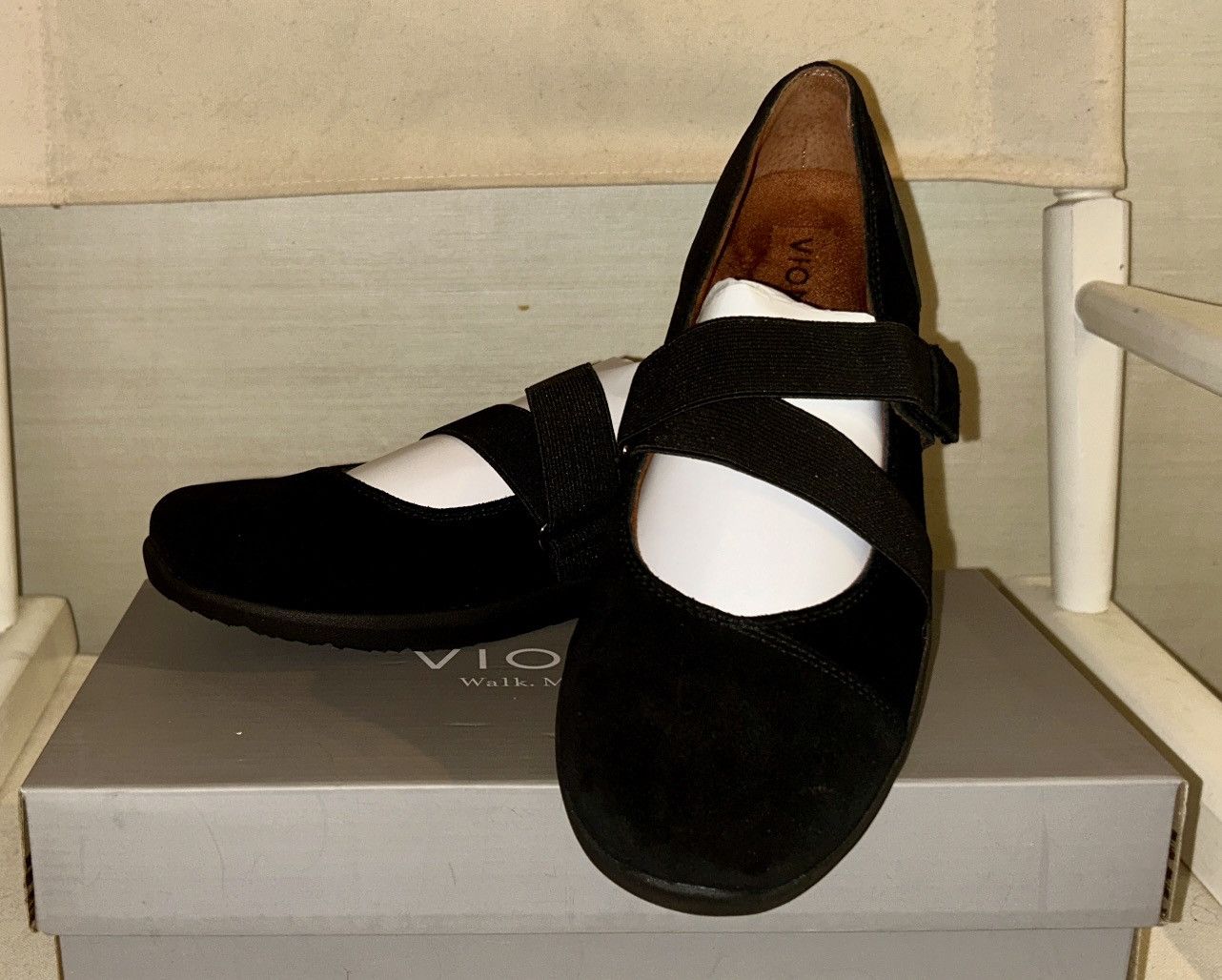 Vionic Vionic “Magnolia Shelby” Suede Orthotic Mary Janes —Size 9 Size US 9 / IT 39 - 2 Thumbnail
