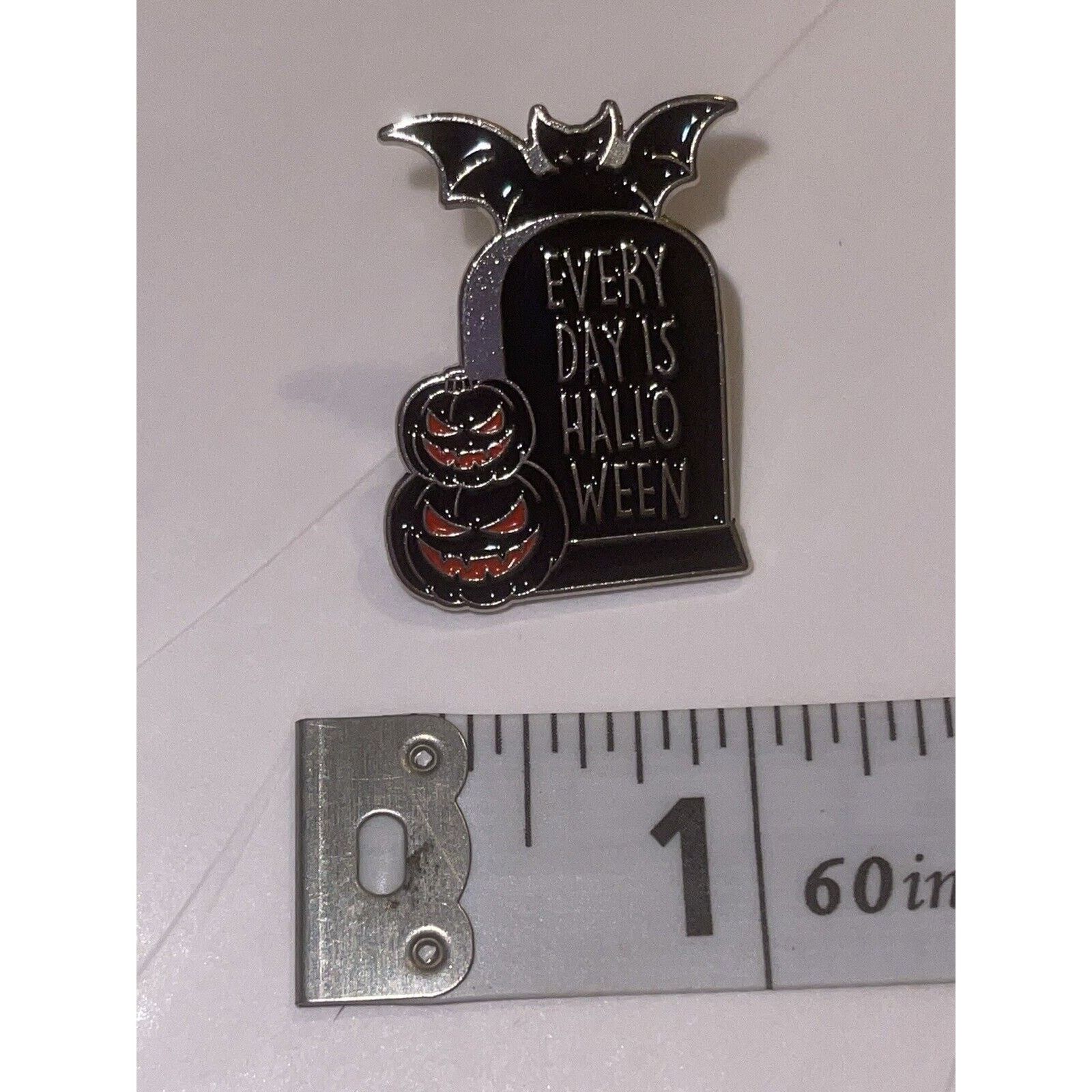 Other Grave Bat Pumpkin Everyday Is Halloween Horror Pin Brooch Size ONE SIZE - 1 Preview