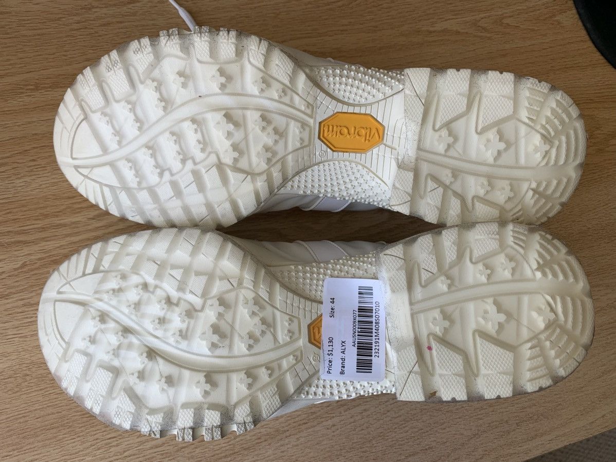 1017 ALYX 9SM 1017 ALYX 9SM White sneakers with Vibram sole. Size US 11 / EU 44 - 7 Thumbnail
