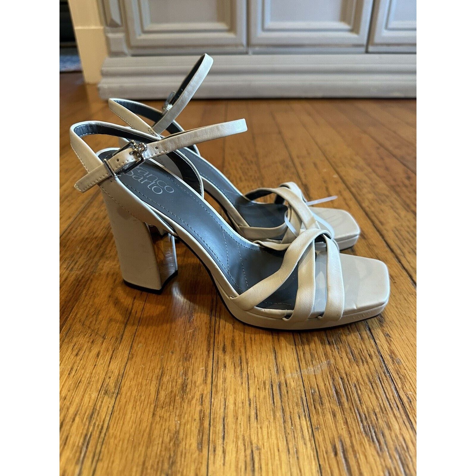 Franco Sarto Franco Sarto Heels Beige size 9.5 Damalis Faux Leather Size US 9.5 / IT 39.5 - 3 Thumbnail