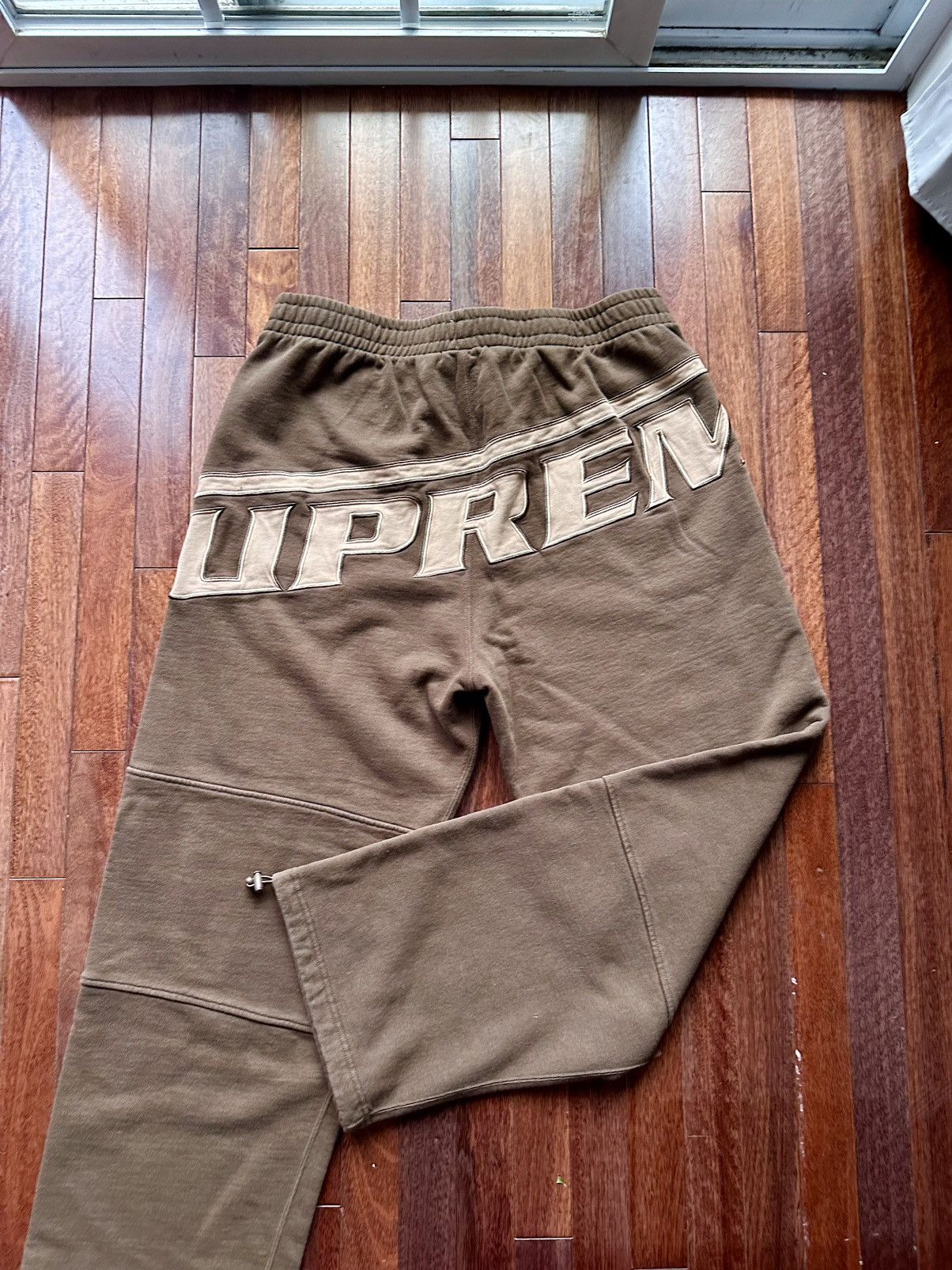 Image of Supreme Wrapped Sweatpants - Brown - Xl, Men's (Size 36)