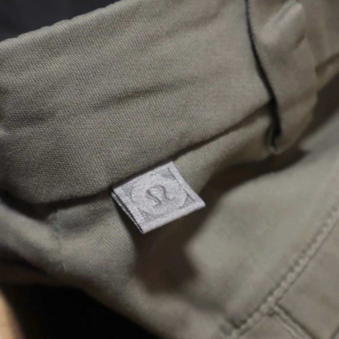 Lululemon Lululemon Commission 9" Polyester Woven Golf Shorts Olive Men's 36 Size US 36 / EU 52 - 5 Thumbnail