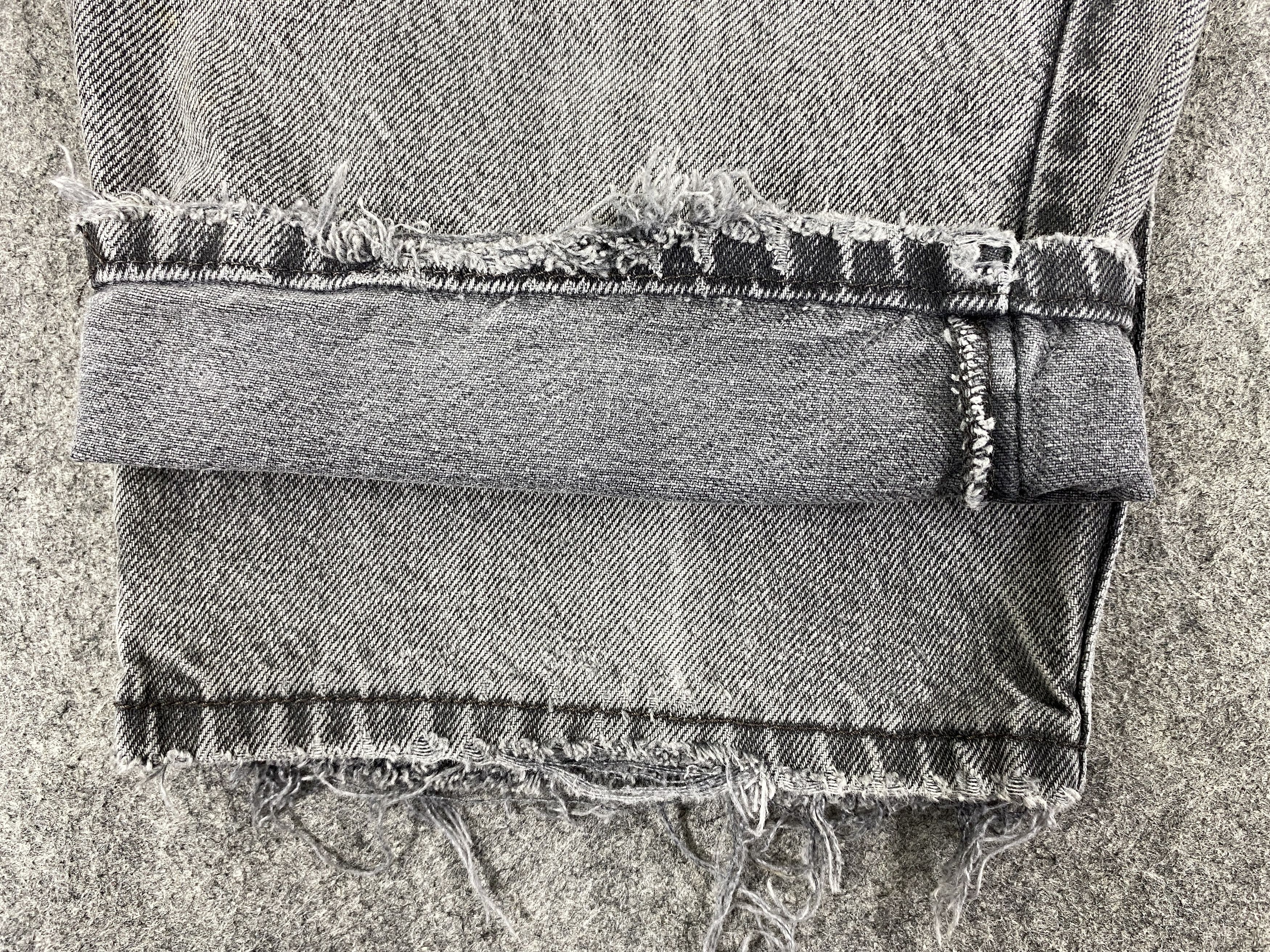 Japanese Brand Grey Vintage Levi's 550 Jeans 37x31 Denim -JN1827 Size US 37 - 12 Thumbnail