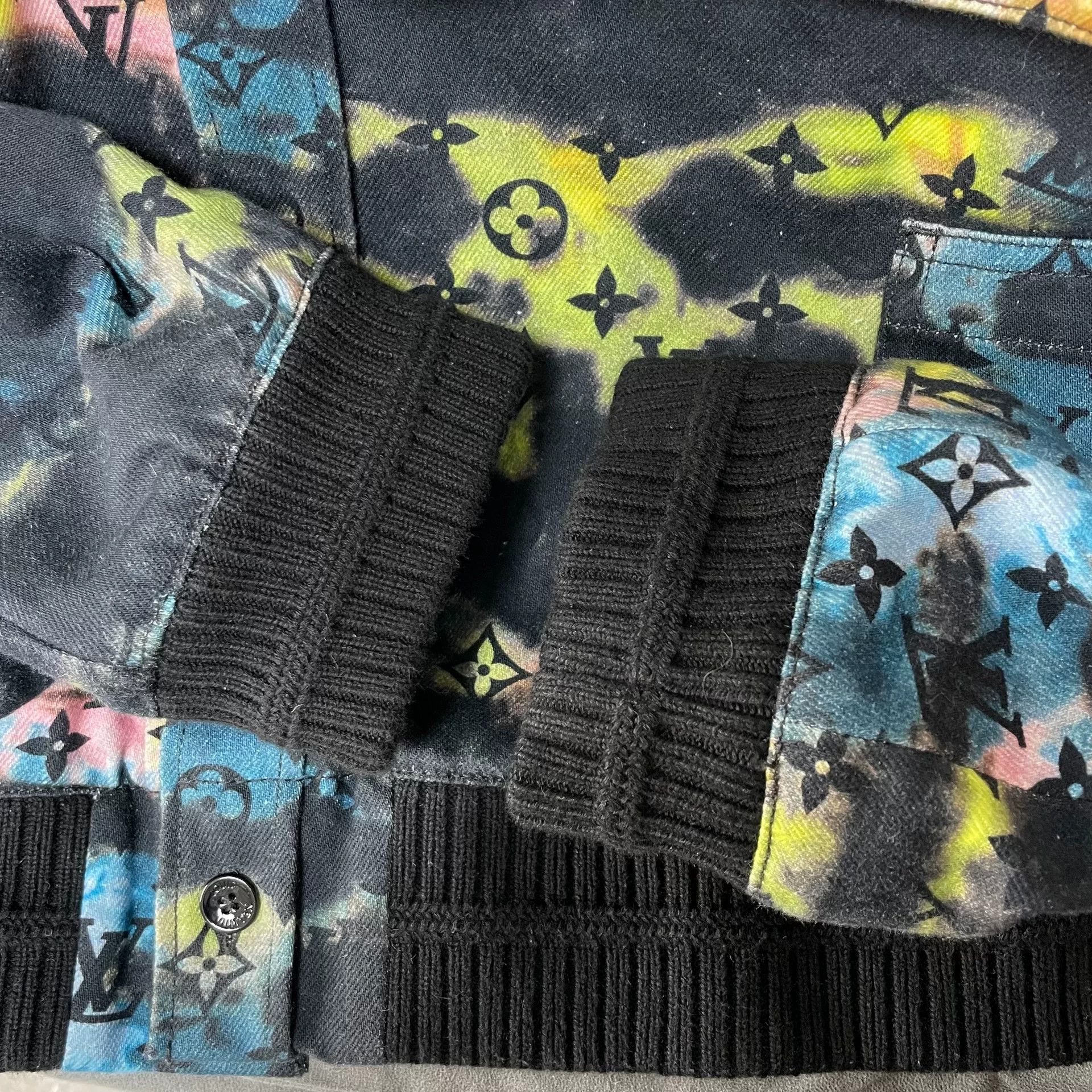 Louis Vuitton Louis Vuitton SS23 Tie-Dye Monogram Denim Jacket Size US S / EU 44-46 / 1 - 8 Thumbnail