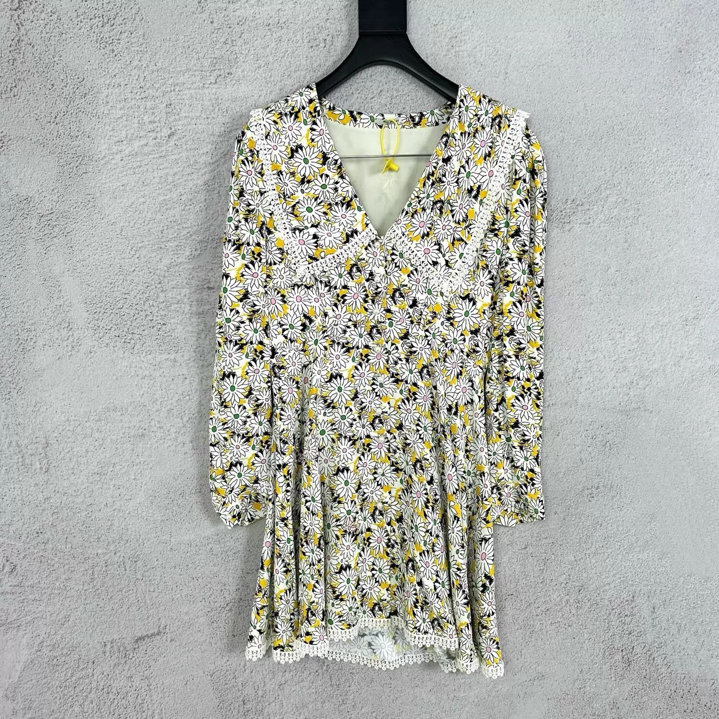Miu Miu MIU MIU Daisy V-neck pearl button floral dress 42 new Size M / US 6-8 / IT 42-44 - 1 Thumbnail