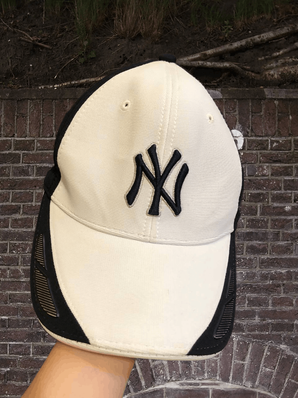 New York Yankees Hats Vintage Streetwear New York Yankees Cap Y2K big logo Size ONE SIZE - 1 Thumbnail