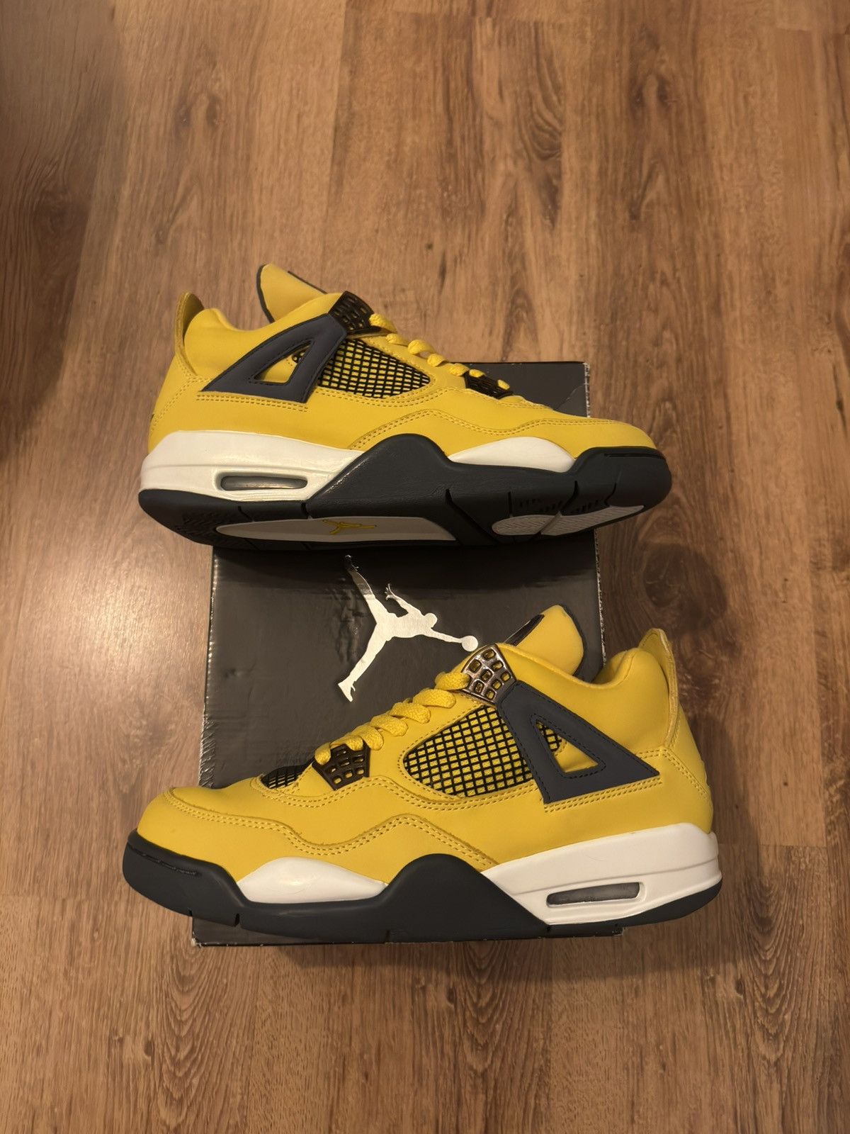 Jordan Brand DS 2006 Jordan 4 Retro LS Lightning (314254-702) Size 9 Size US 9 / EU 42 - 1 Thumbnail