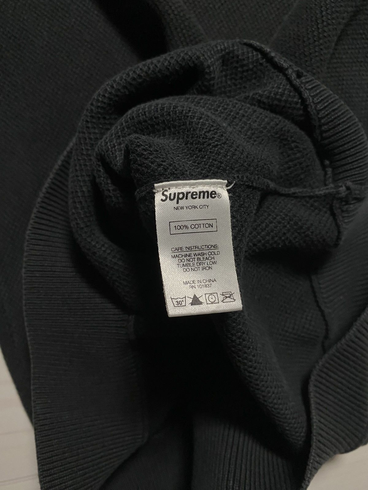 Supreme Supreme Raised Logo Crewneck Faded Sweater Size US M / EU 48-50 / 2 - 4 Thumbnail