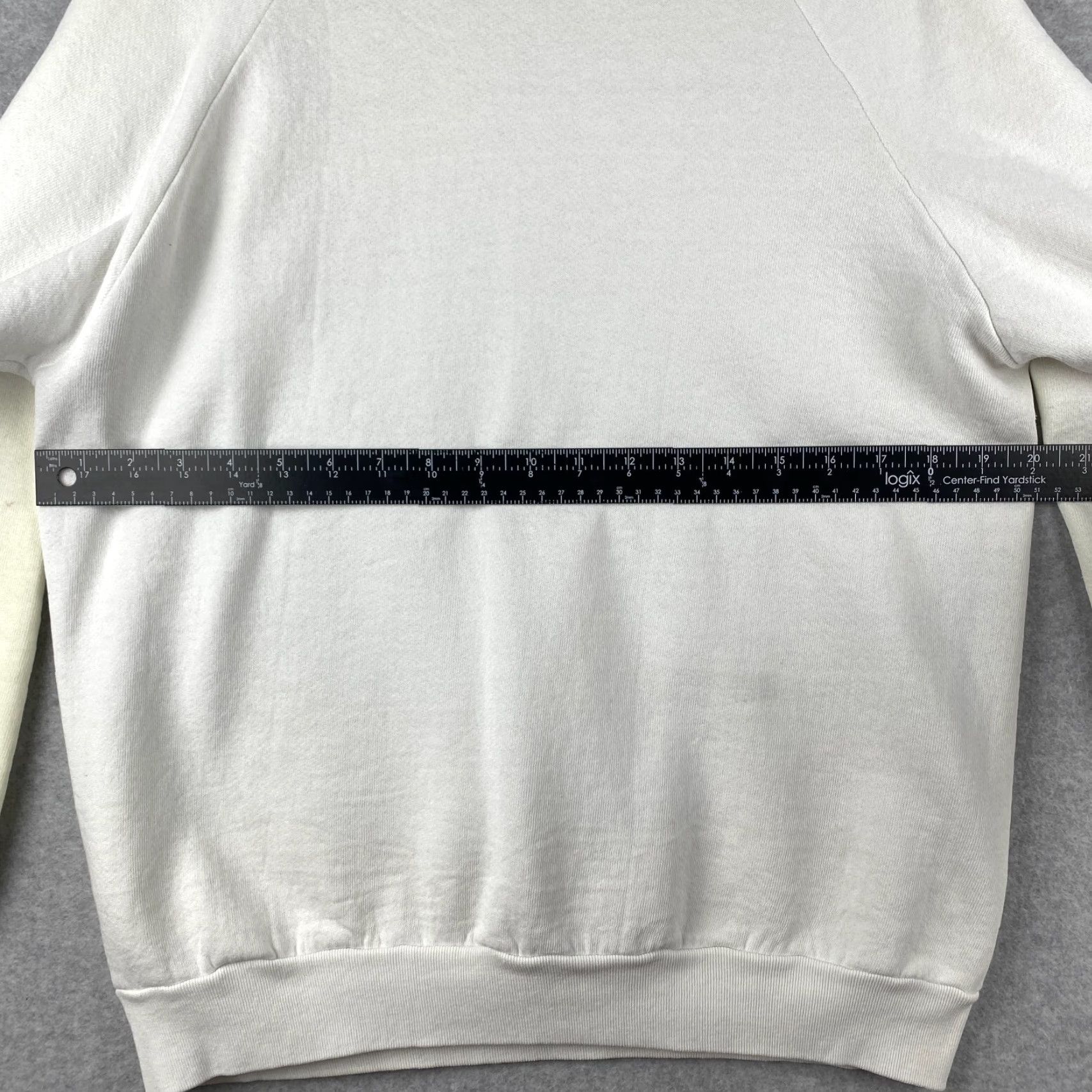 Fruit Of The Loom Fruit Of The Loom Sweater Mens Large White Dont Worry Be Happy USA Made Size US L / EU 52-54 / 3 - 7 Thumbnail