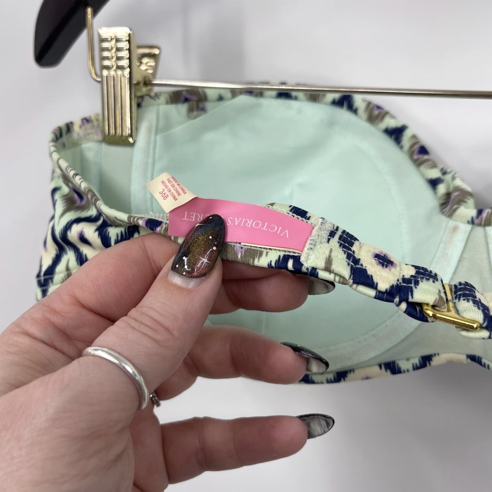 Victoria's Secret Victoria's Secret Bikini Top Women's 36B Lined Bandeau Ikat Strapless Ivory Size XS / US 0-2 / IT 36-38 - 7 Thumbnail