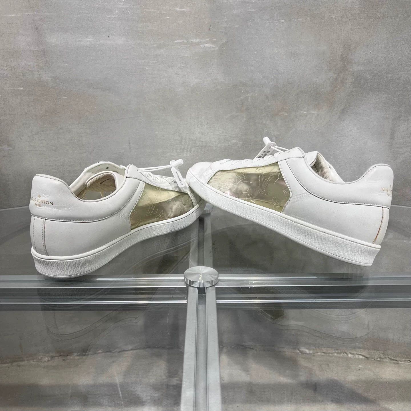 Louis Vuitton LV low-top white UK9 / 43 Size US 9 / EU 42 - 5 Thumbnail