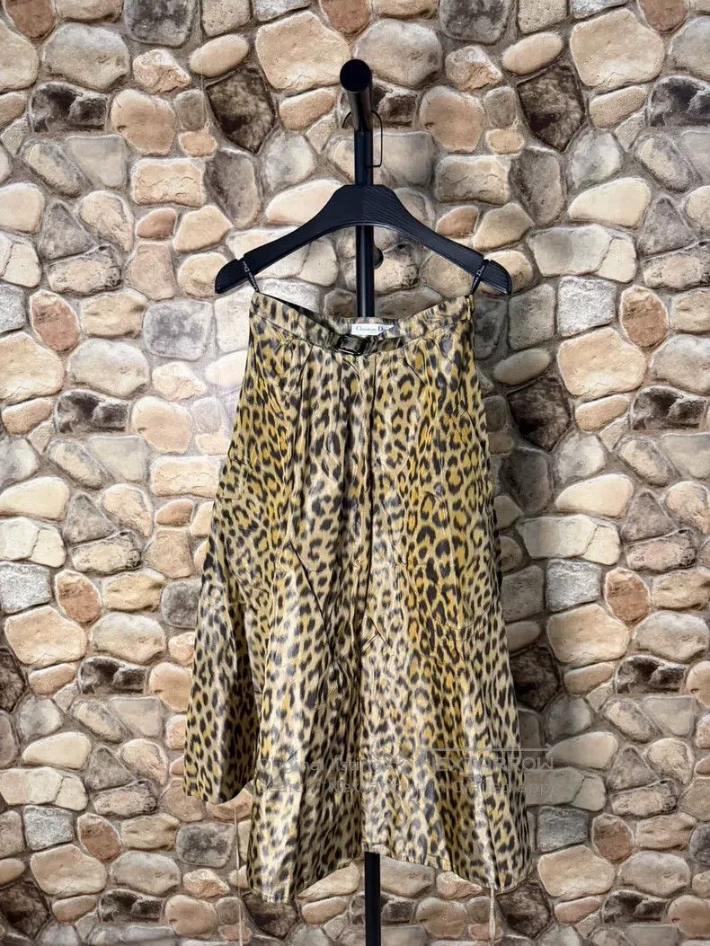 Dior Dior Leopard-print silk skirt Size 24" / US 00 / IT 34 - 1 Thumbnail