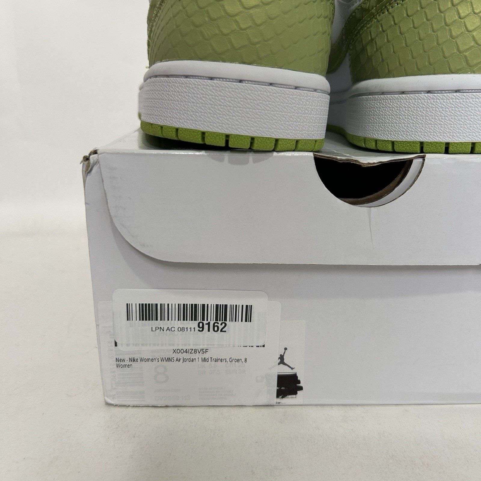 Jordan Brand Nike Air Jordan 1 Retro Mid SE WMNS “Green Python” Size US 8 / IT 38 - 5 Thumbnail