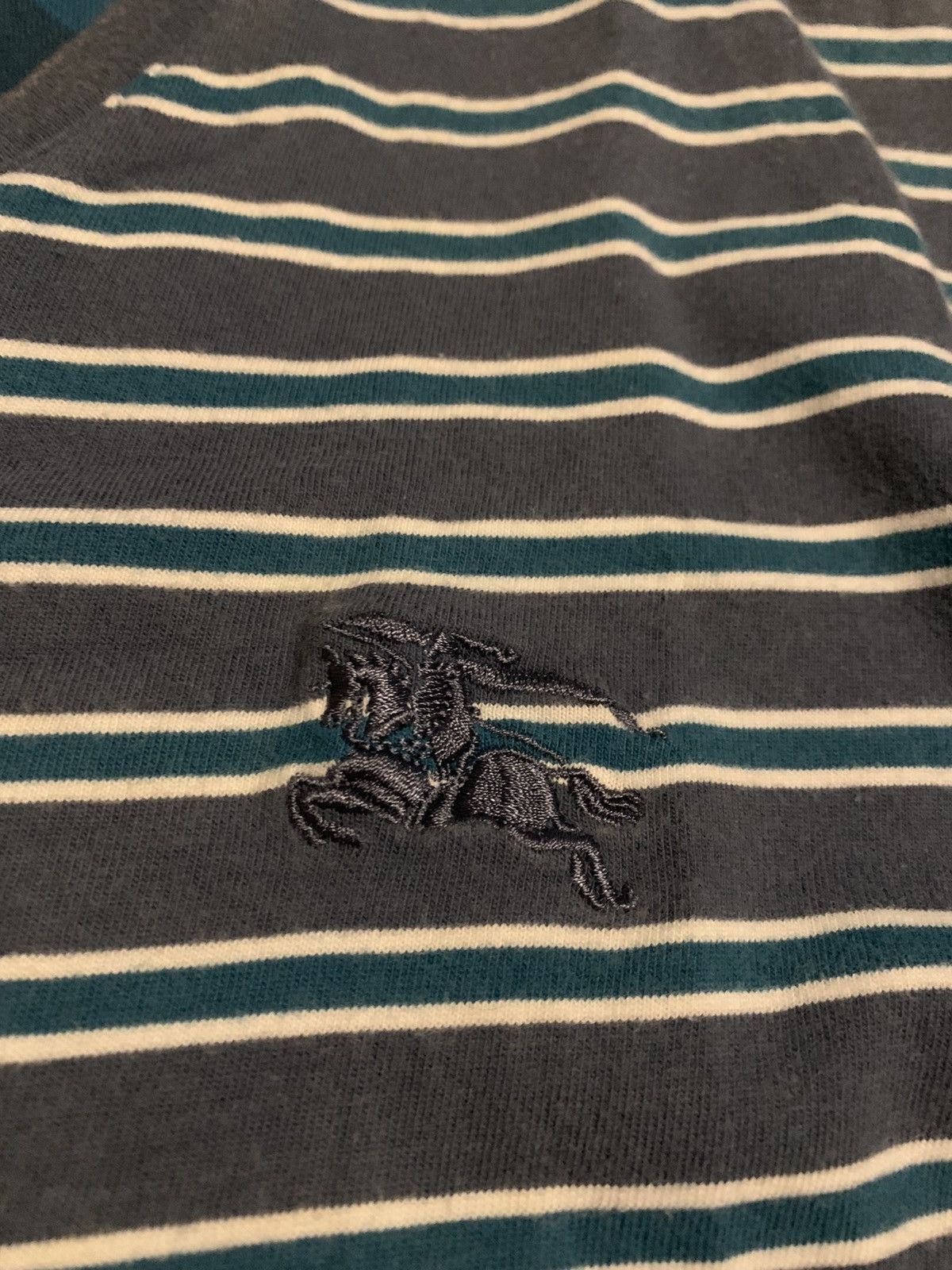 Burberry 2000s Burberry Brit – V-Neck Striped Tee (Size M) Size US M / EU 48-50 / 2 - 4 Thumbnail
