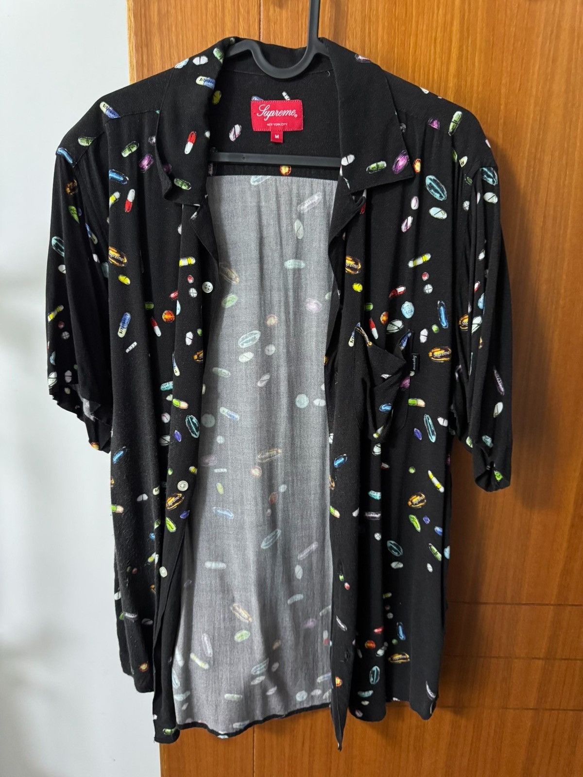 Supreme Supreme Pills Rayon Shirt Size US M / EU 48-50 / 2 - 3 Thumbnail