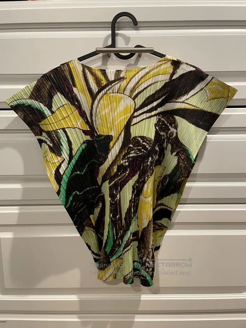 Issey Miyake Issey Miyake Yellow Ruched Short-Sleeve T-shirt Size M / US 6-8 / IT 42-44 - 3 Thumbnail