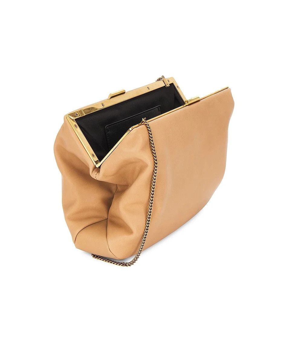 Saint Laurent Paris o1w1db10526 807822 Size: OS / Large Clutch in Natural Size ONE SIZE - 5 Thumbnail