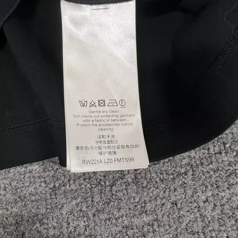 Louis Vuitton Louis Vuitton Chain Short Sleeve 2505-Nextarrow Size US XS / EU 42 / 0 - 6 Thumbnail