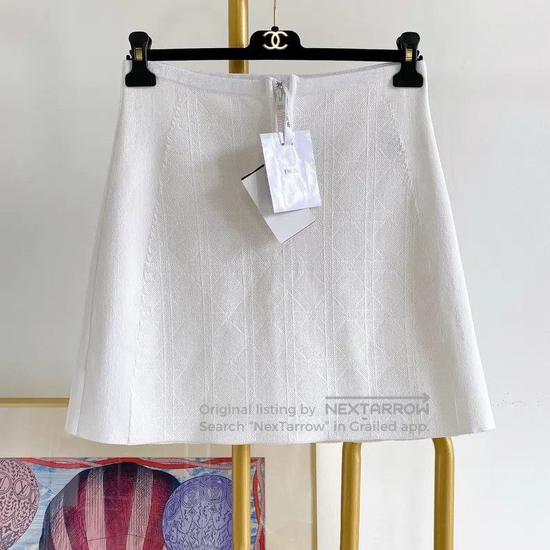 Dior Dior White knitted short skirt Size 26" / US 2 / IT 38 - 1 Thumbnail