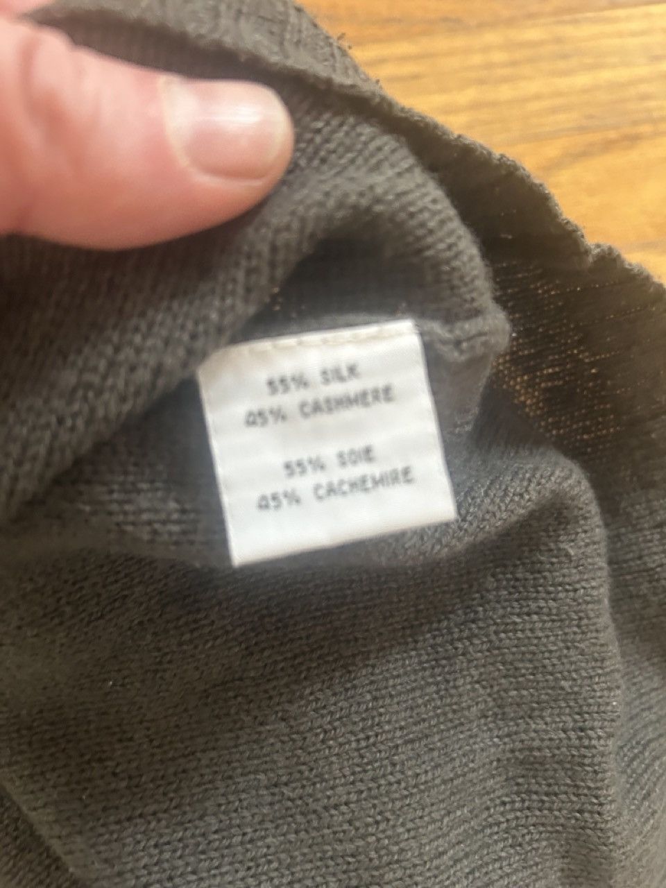 Unconditional Men's Silk and Cashmere V Neck sweater Size US L / EU 52-54 / 3 - 7 Thumbnail