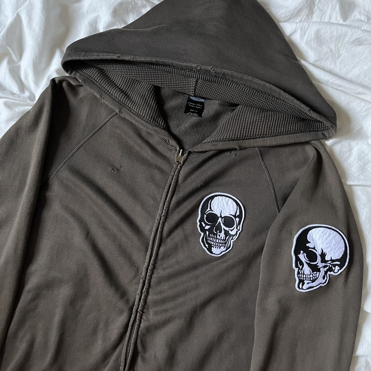 Number (N)ine 04ss Number nine skull zip hoodie archive size 2 Size US M / EU 48-50 / 2 - 3 Thumbnail