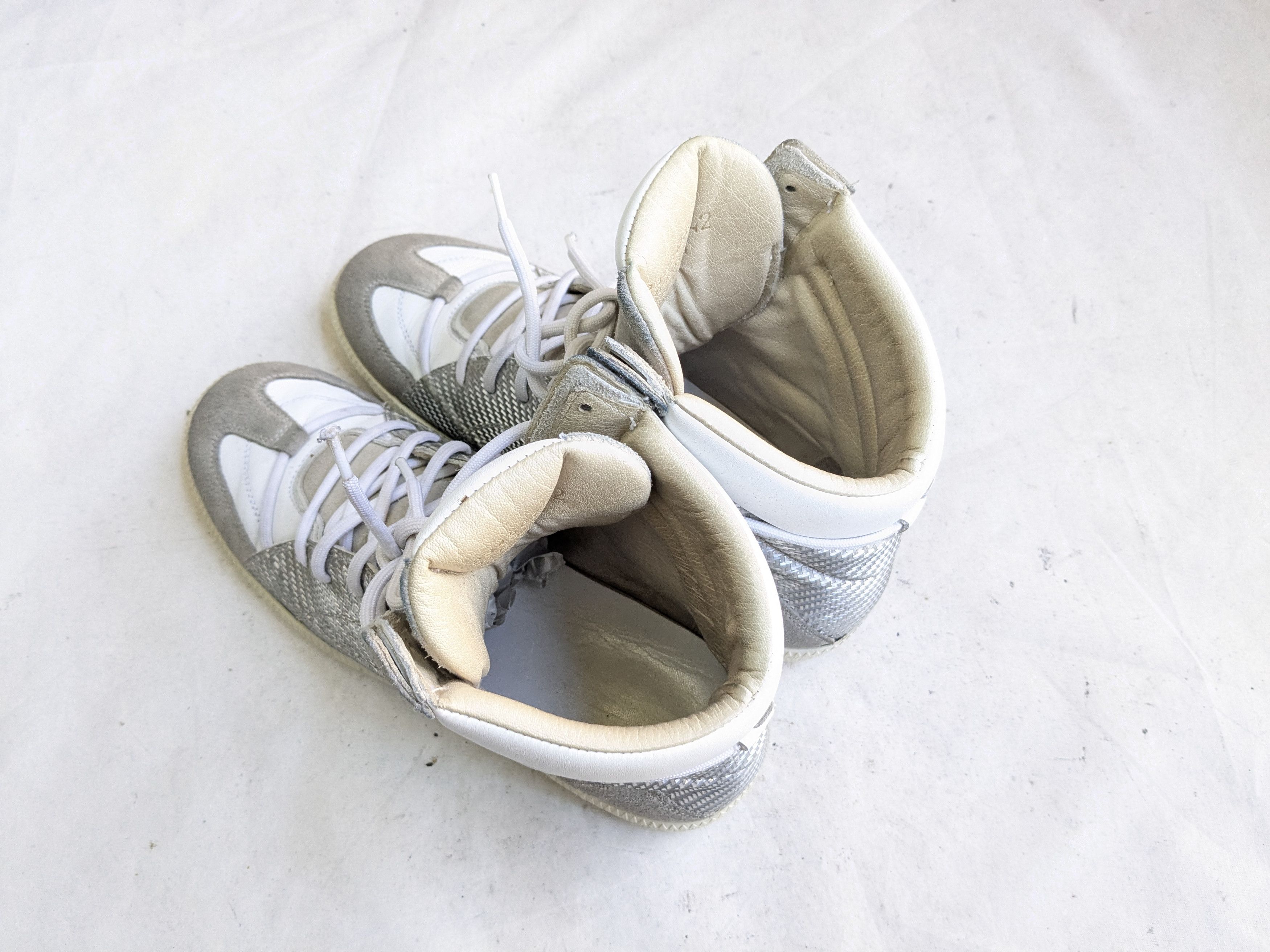 Maison Margiela Maison Margiela High Tops Sneakers 9 42 White Silver Size US 9 / EU 42 - 12 Thumbnail