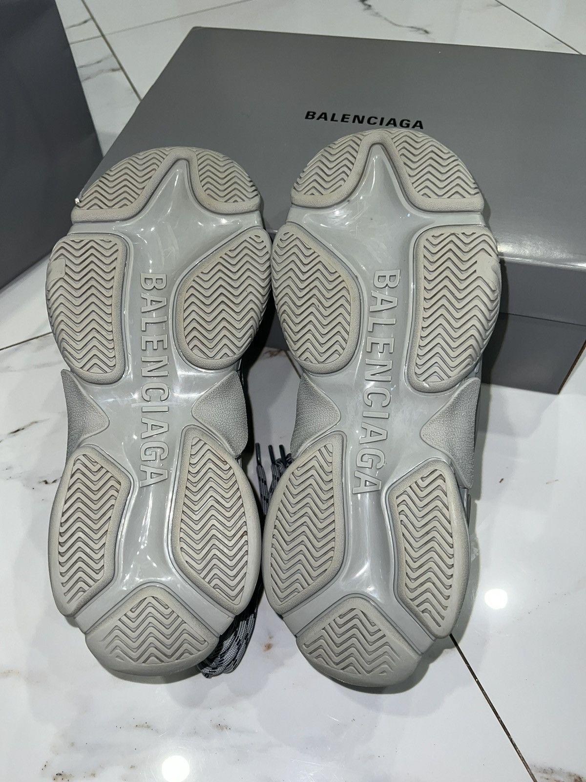 Balenciaga Balenciaga Triple S Allover Logo Gray Size US 10 / EU 43 - 2 Thumbnail