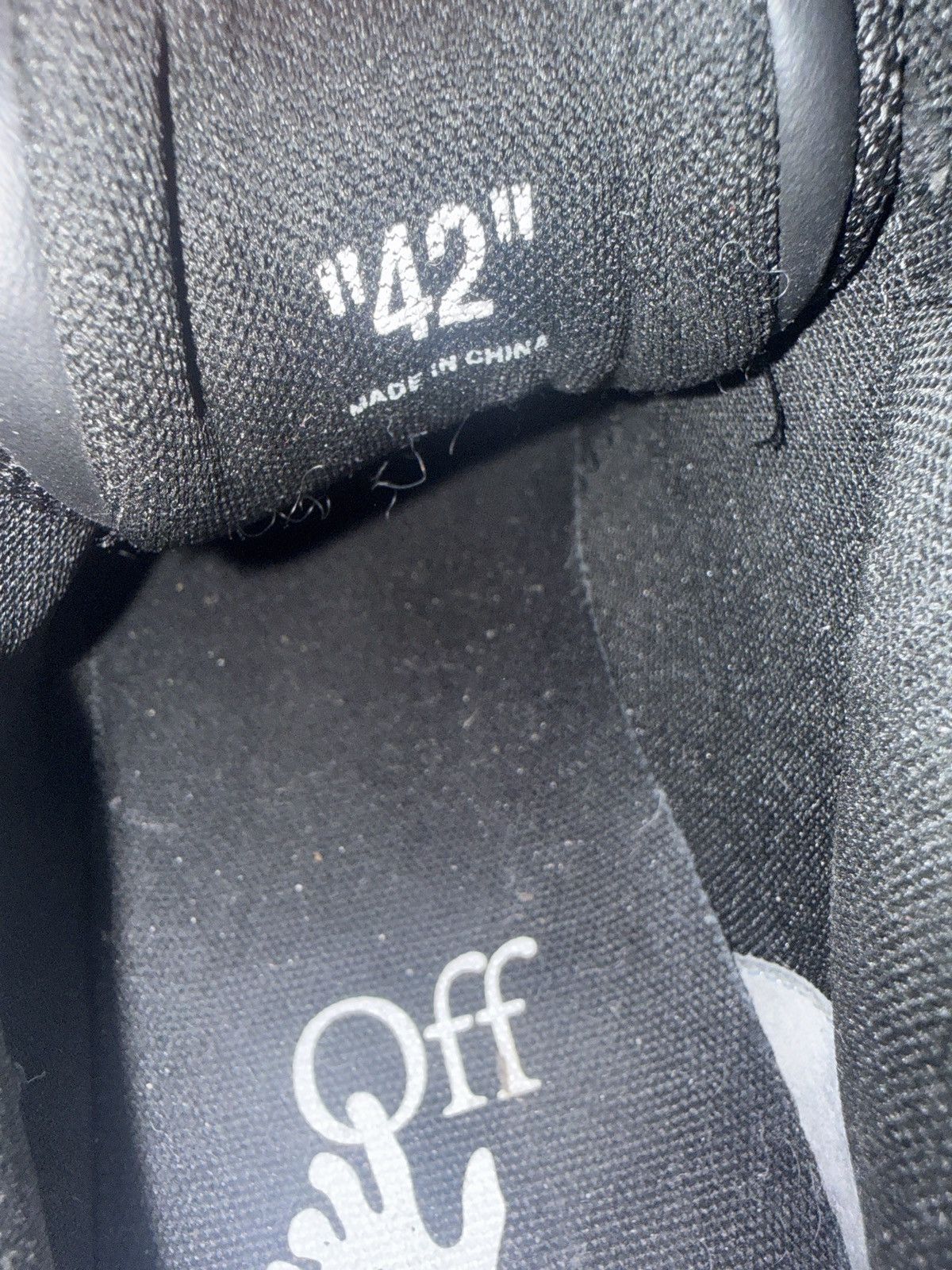 Off-White Off white OUT OF OFFICE Size US 9.5 / EU 42-43 - 2 Thumbnail