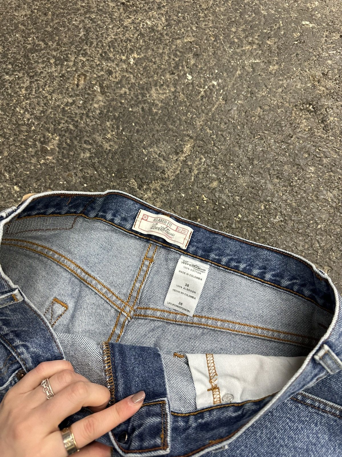 Levi's × Vintage Y2K Levi’s jorts Size US 36 / EU 52 - 2 Thumbnail