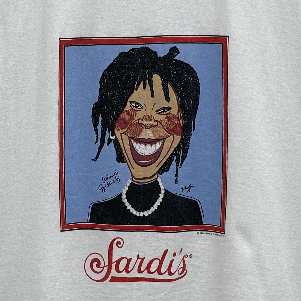 Vintage Vintage 90s T-Shirt Sardi's Graphic Shirt Xlarge Size US XL / EU 56 / 4 - 2 Thumbnail