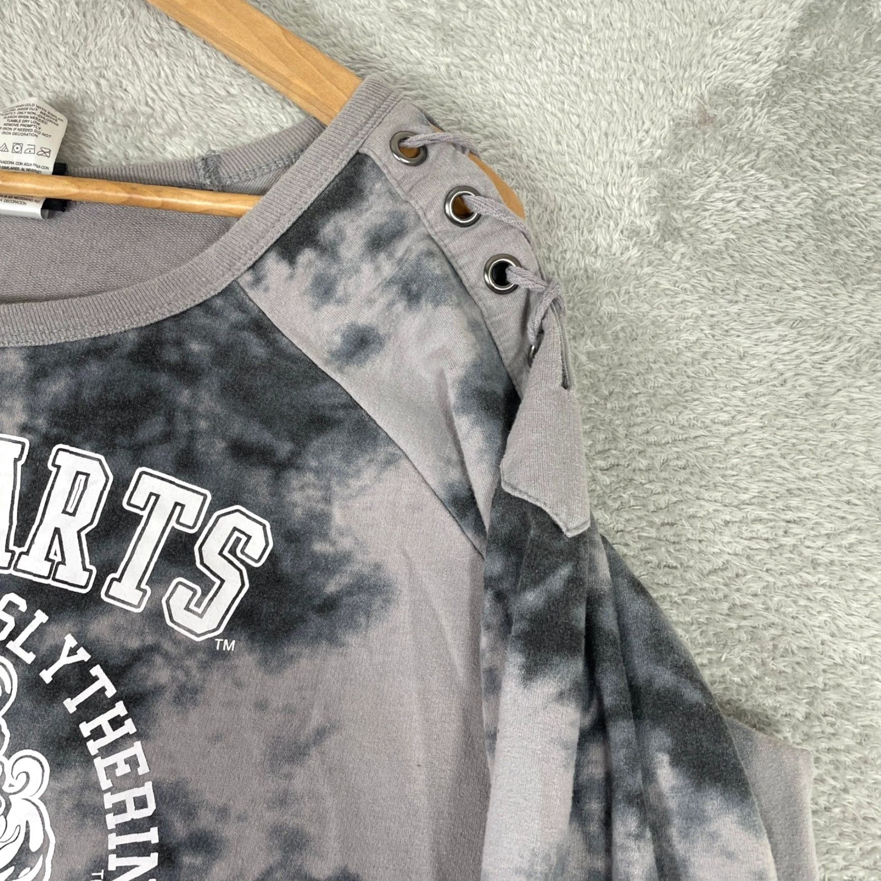 Vintage Harry Potter Sweatshirt Juniors XXXL Gray Tie Dye Hogwarts Alumni Lace Up Size 3XL / US 20-22 - 3 Thumbnail