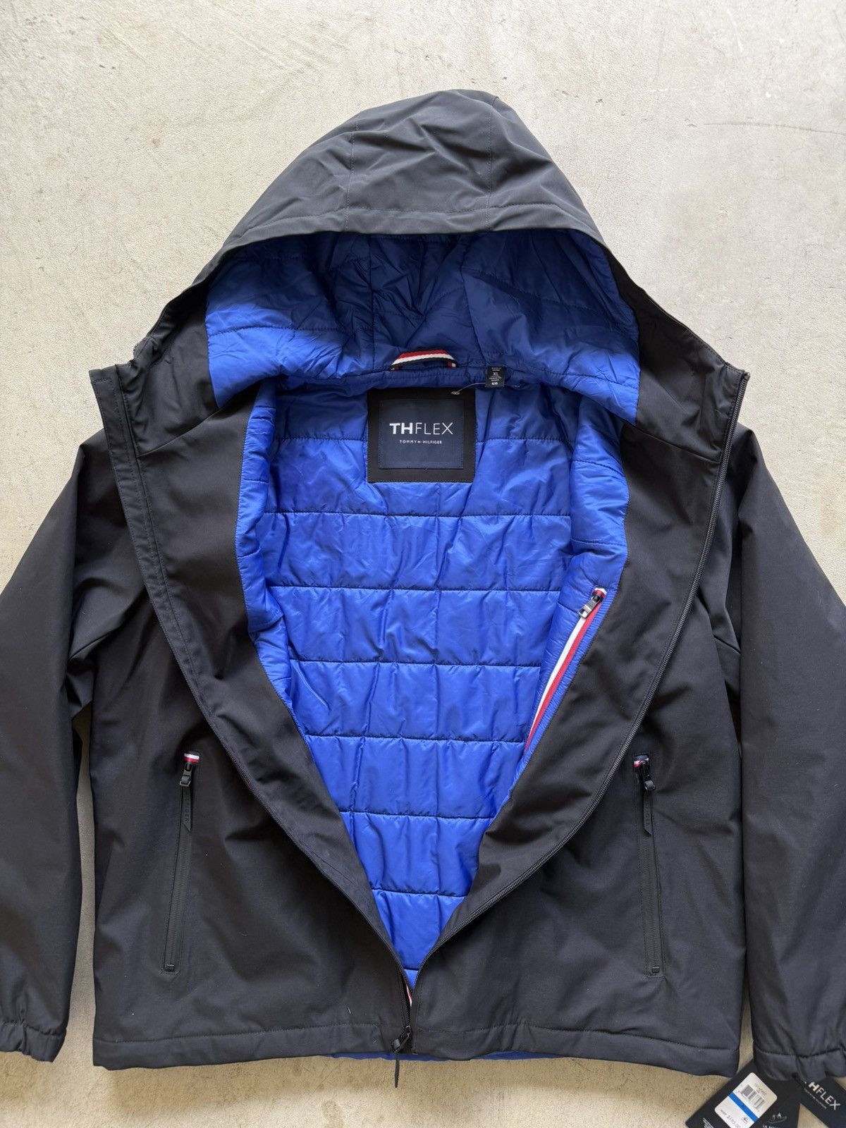 Tommy Hilfiger Tommy Hilfiger Shell Jacket Size US XL / EU 56 / 4 - 4 Thumbnail