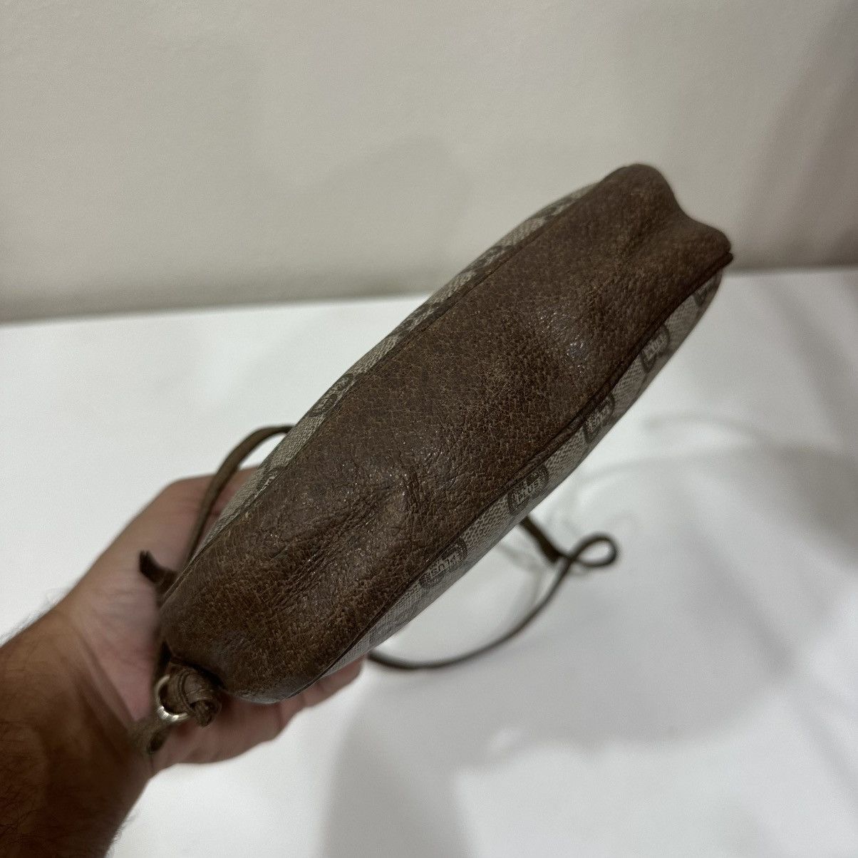 Gucci ‼️YES‼️ VINTAGE GUCCI GG PLUS CROSSBODY SHOULDER BAG Size ONE SIZE - 4 Thumbnail