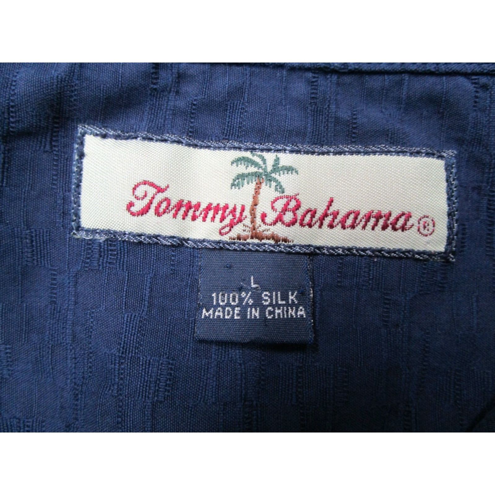 Tommy Bahama VINTAGE Tommy Bahama Shirt Mens Large Blue Button-Up Silk Camp Hawaiian 2004 Holiday Design Embroidered Back Holiday Survival Kit Christmas Seasonal Size US L / EU 52-54 / 3 - 3 Thumbnail
