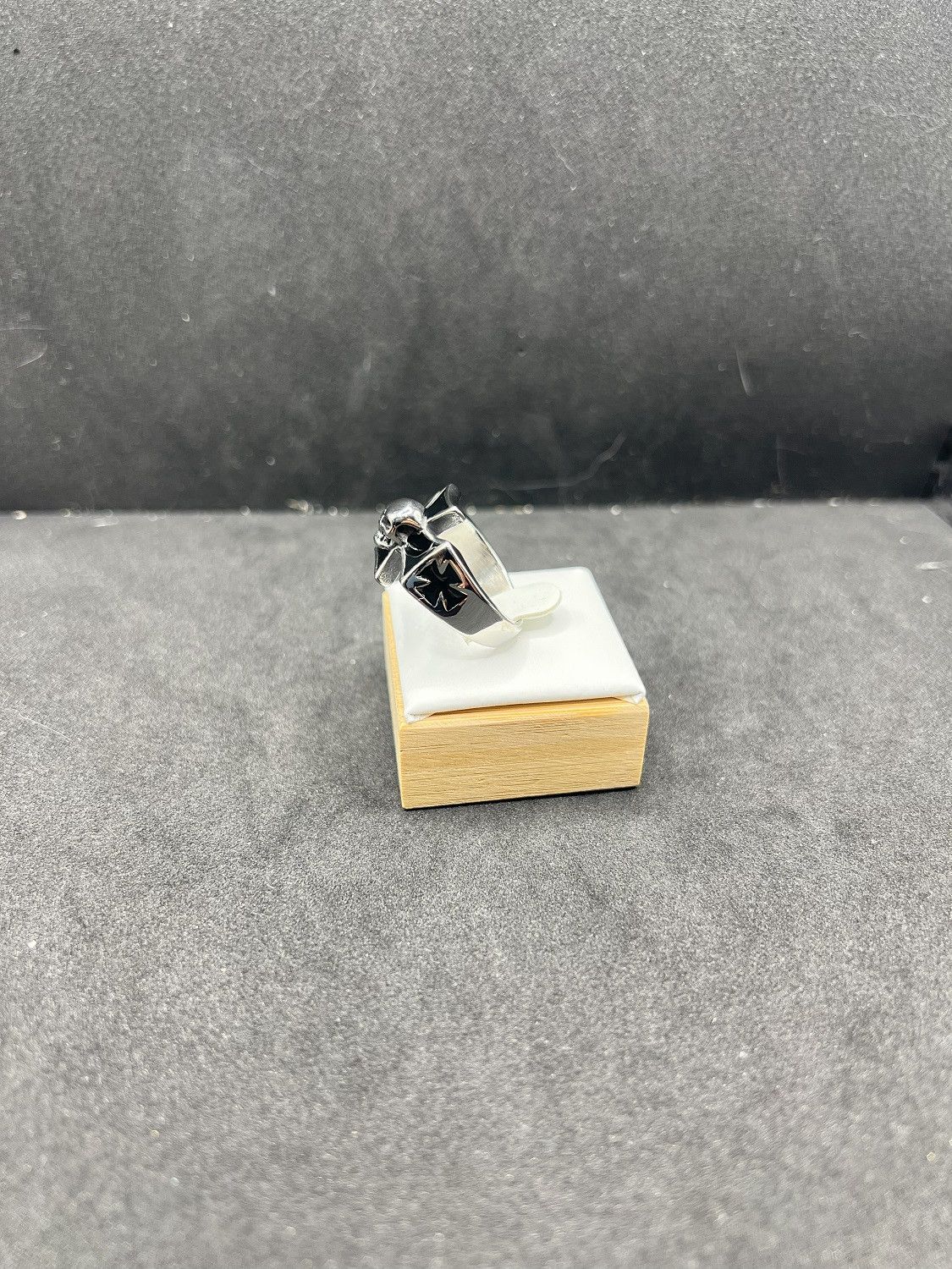 Jewelry Skull Cross Ring - Size 10 Size ONE SIZE - 2 Thumbnail
