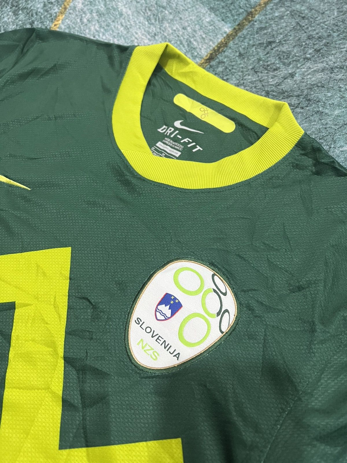 Nike nike slovenia away kit 2010-2011 Size US M / EU 48-50 / 2 - 3 Thumbnail