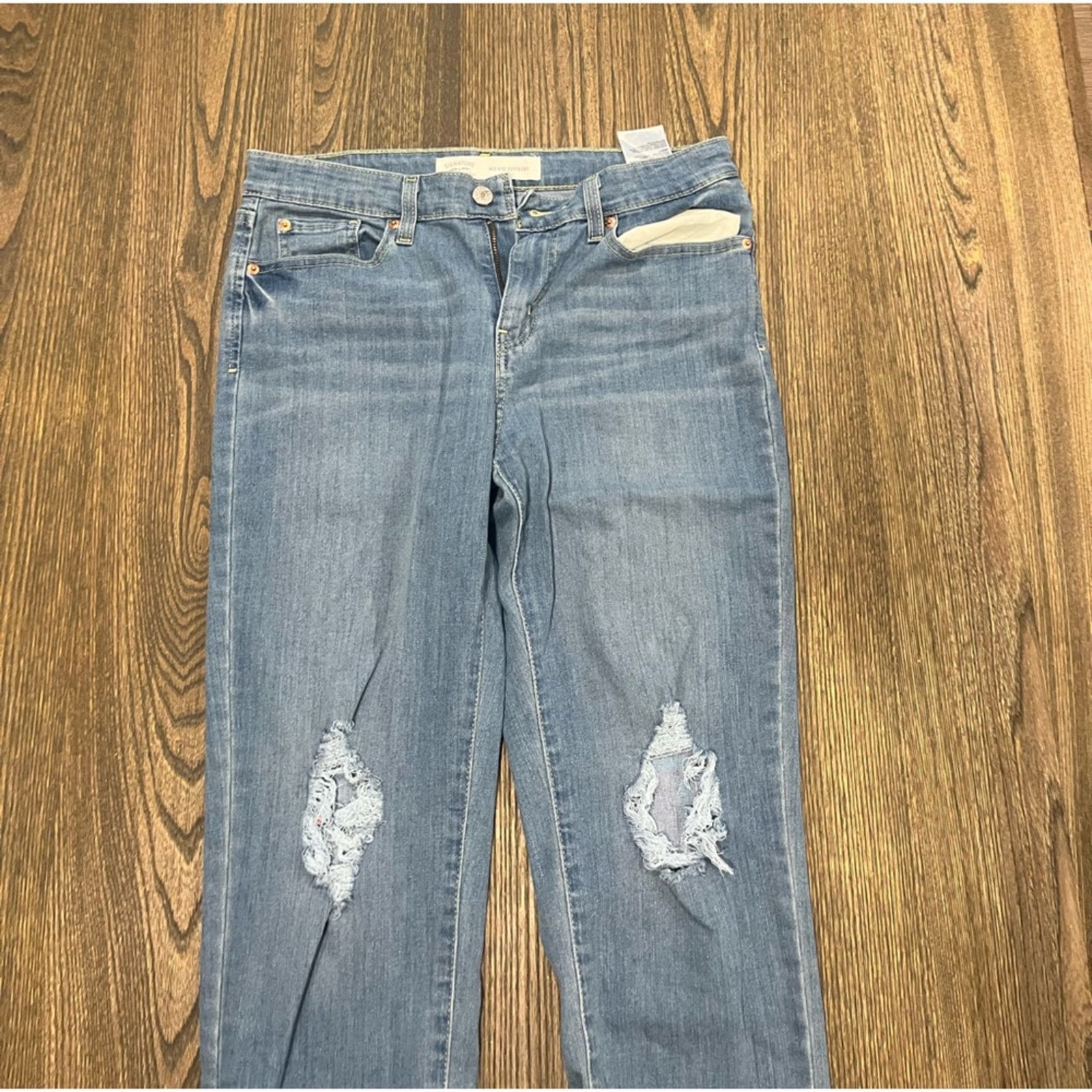 Levi's Levis Jeans Mid Rise Capris Boyfriend Distressed Denim Size 30" / US 8 / IT 44 - 3 Thumbnail
