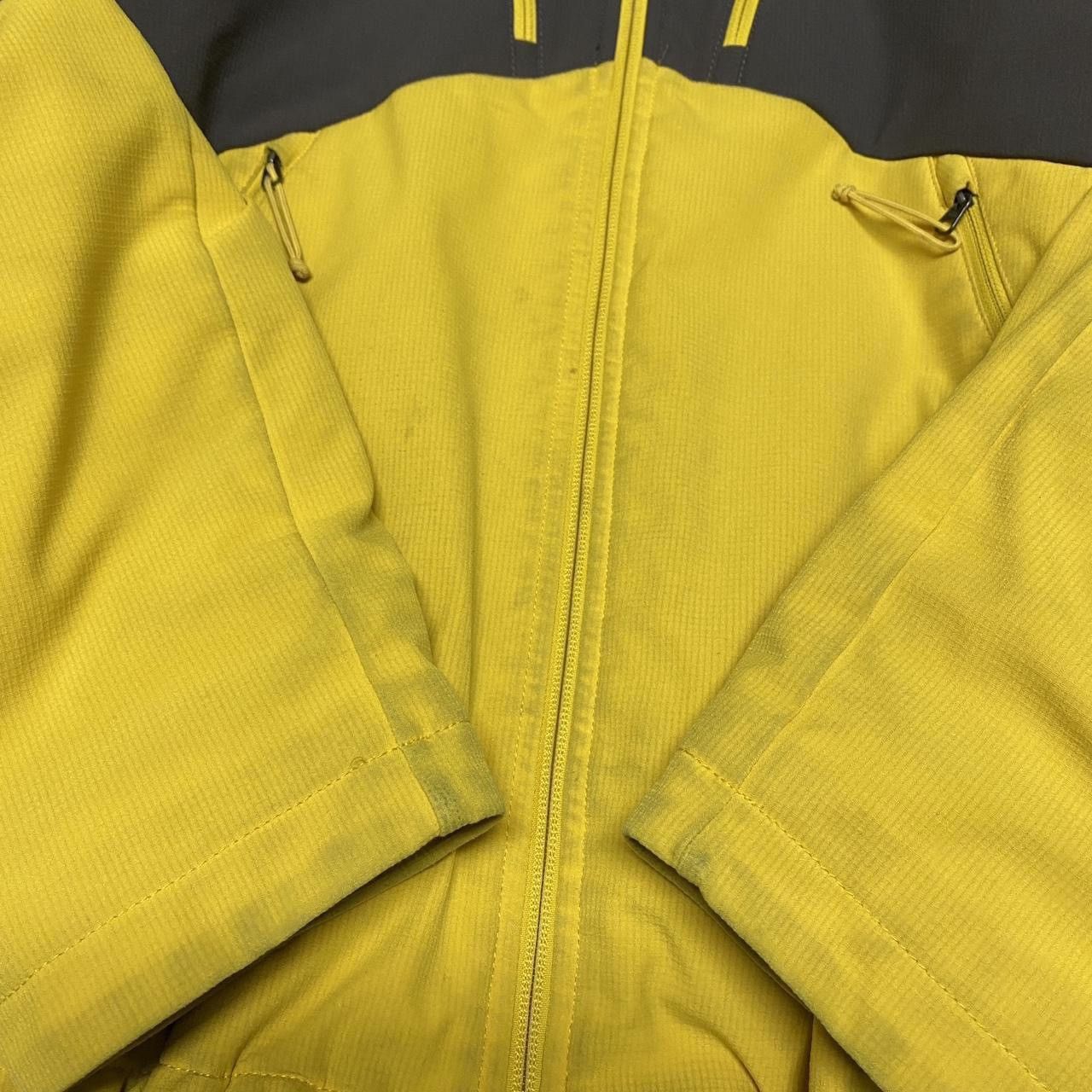 The North Face Y2k north face two tone yellow grey water resistant jacket Size US M / EU 48-50 / 2 - 4 Thumbnail