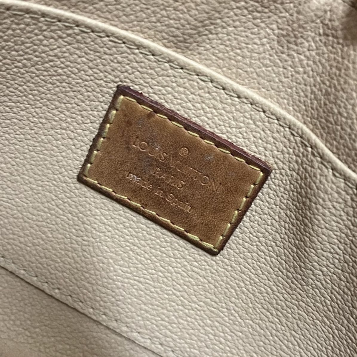 Louis Vuitton Authentic Vintage Louis Vuitton Canvas Pochette Cosmetique Size ONE SIZE - 3 Thumbnail