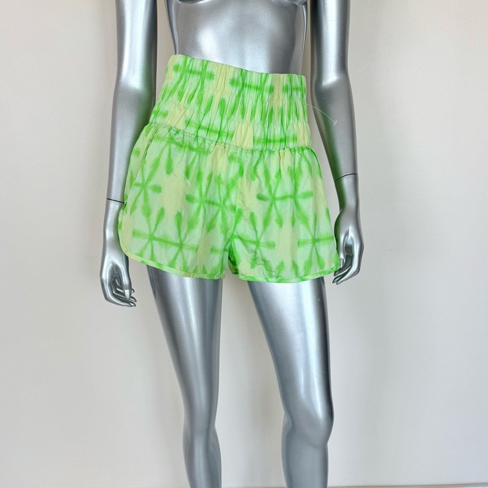Other NEW!! Free People movement women athletic shorts size S Size 27" / US 4 / IT 40 - 1 Thumbnail