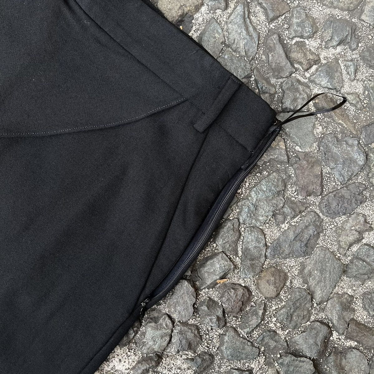 Givenchy Givenchy FW2009 Asymmetric Overlay Tailored Trousers Size 26" / US 2 / IT 38 - 8 Thumbnail