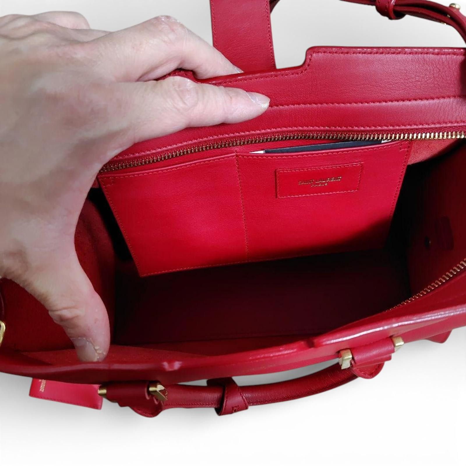 Saint Laurent Paris Saint Laurent - Red Leather Medium Sac De Jour Handbag Size ONE SIZE - 5 Thumbnail